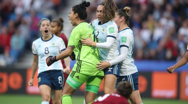 阿根廷女足VS瑞典女足：阿根廷能否成功在主场取胜